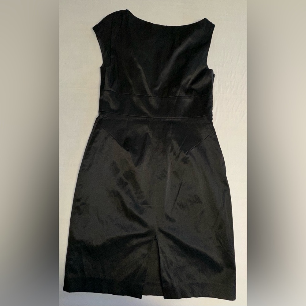 Black Halo • Black Jackie O Asymmetrical Drape Sheath Dress • Size 10 - Picture 5 of 10